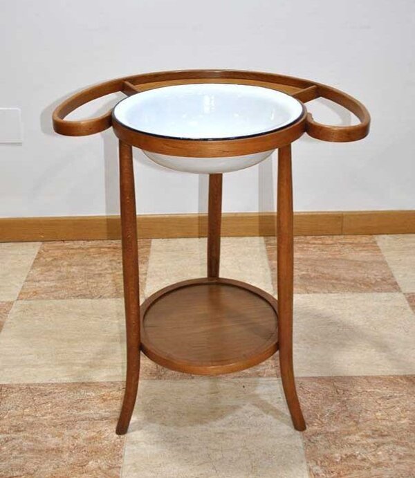Palanganero estilo Thonet