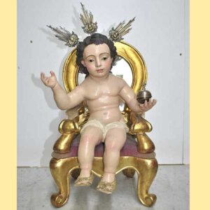 Talla de madera Niño de la bola