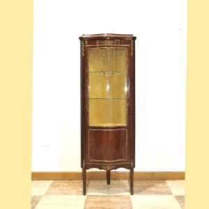 Vitrina de rincón