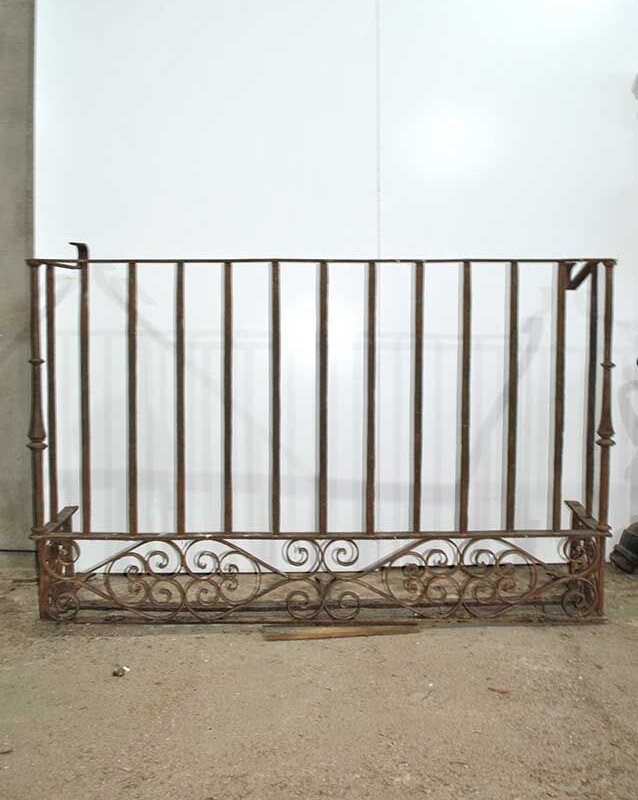 Balcón hierro macizo