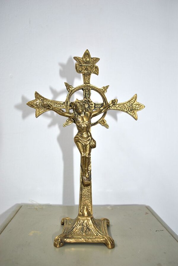 Crucifijo de bronce - Imagen 2