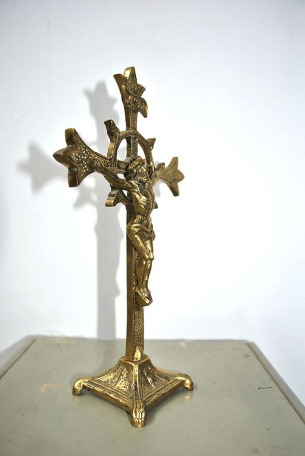 Crucifijo de bronce - Imagen 5