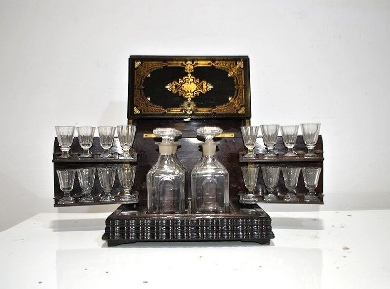 Caja licorera Napoleón III