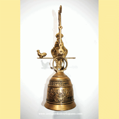 Campana de bronce dorado