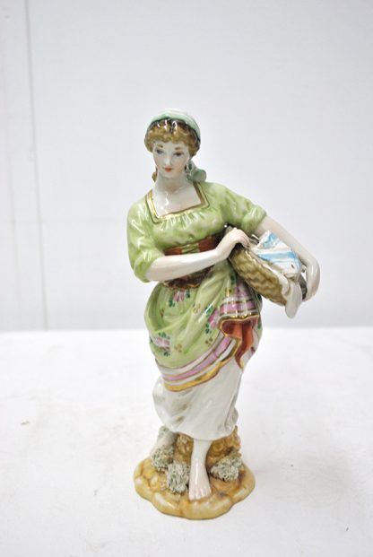 Figura dama lavandera - Imagen 2