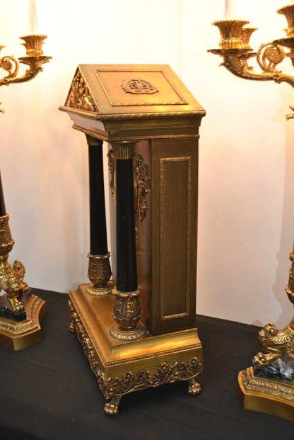 Reloj y candelabros bronce - Imagen 12