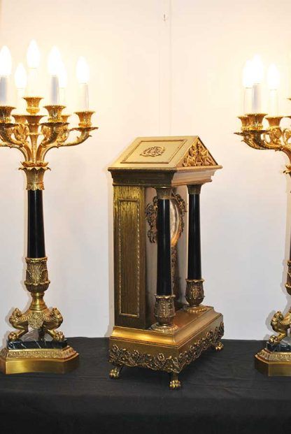 Reloj y candelabros bronce - Imagen 13