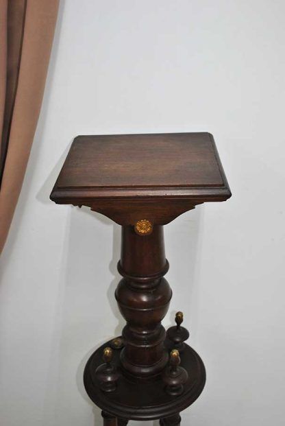 Pedestal de madera - Imagen 2