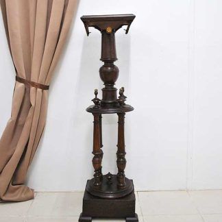 Pedestal de madera