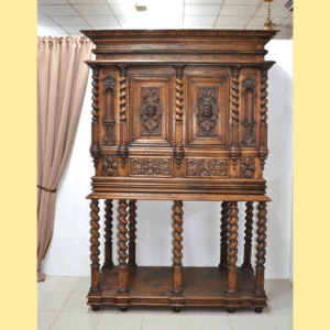 Mueble tallado o bargueño