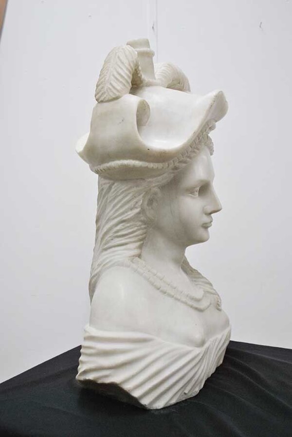 Busto escultura de mujer - Imagen 9