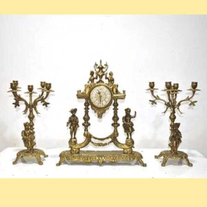 Reloj y candelabros bronce