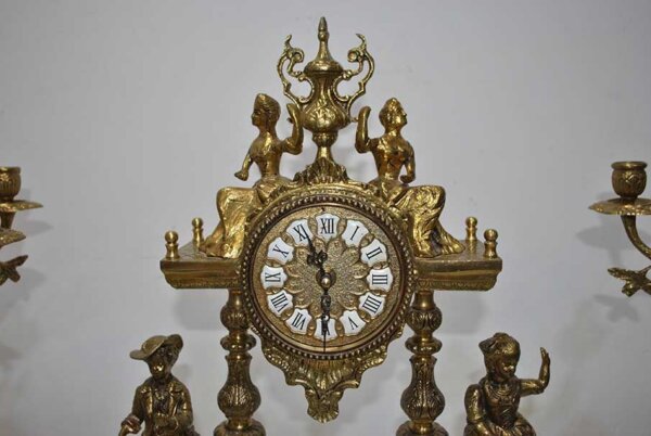 Reloj y candelabros bronce - Imagen 4