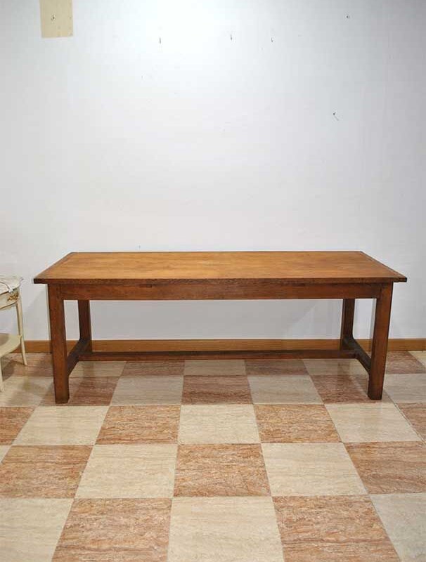Mesa rústica de roble