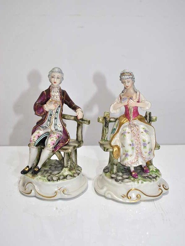 Figuras jóvenes porcelana