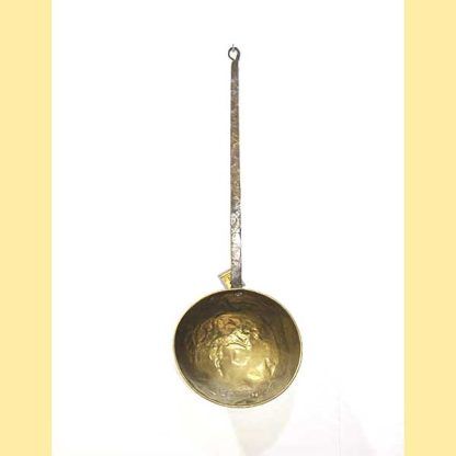 Cazo antiguo de latón