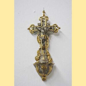 Crucifijo metal con benditera