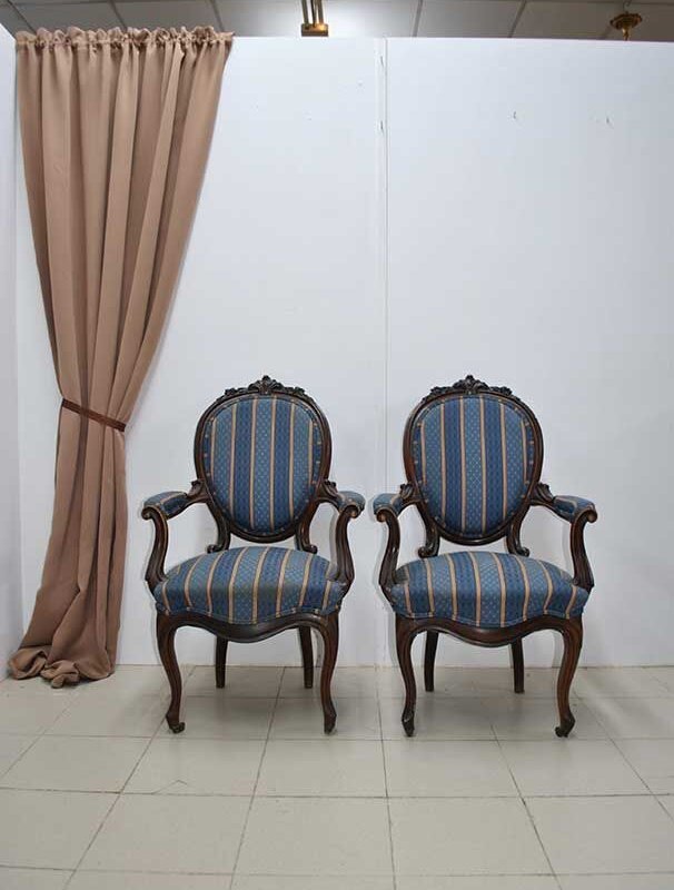 Sillones Isabelinos nogal