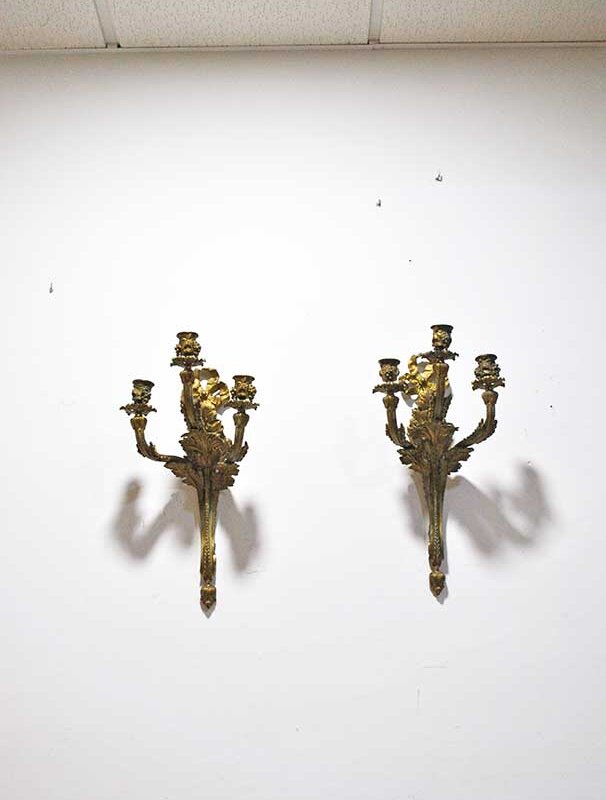 Apliques Isabelinos de bronce