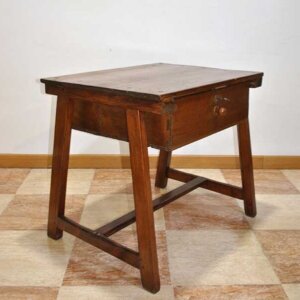 Mesa tocinera antigua