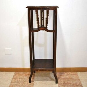Macetero o pedestal Modernista