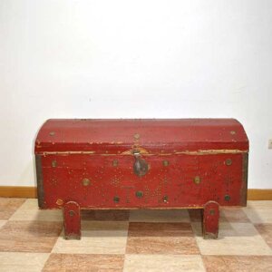 Arca baúl cuero rojo