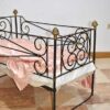 Cuna antigua hierro y bronce - Imagen 3