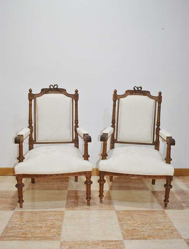 Sillones Imperio de madera