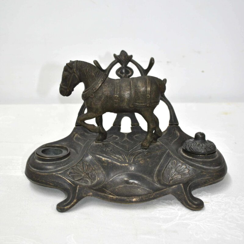 Tintero caballo metal