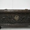Caja o arca tallada - Imagen 6