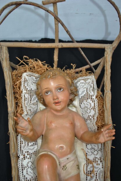Figura Niño en cuna de madera - Imagen 2