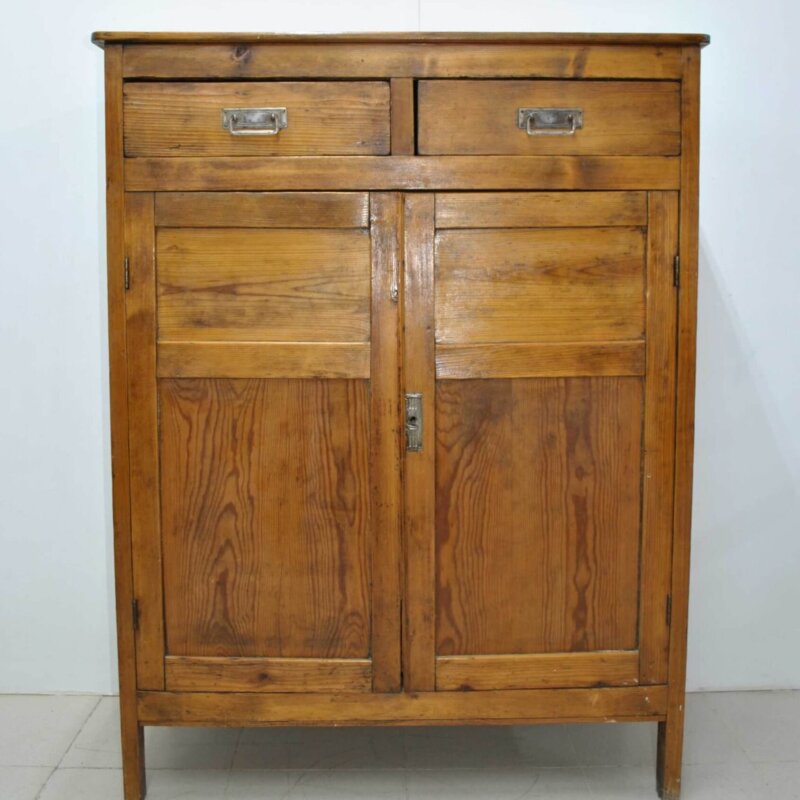 Aparador de pino