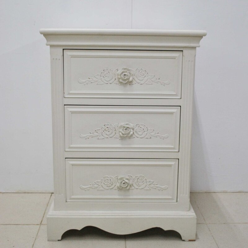 Mesita blanca cajones