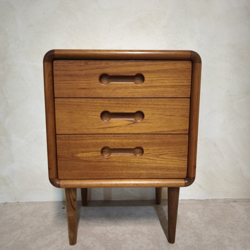 Mesita Vintage de madera