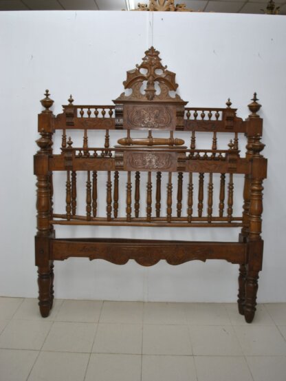 Cama antigua Alfonsina