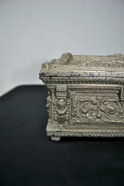 Caja o joyero renacentista - Imagen 2