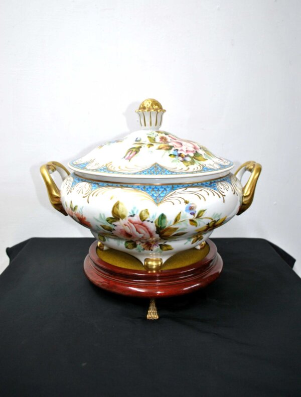 Sopera de porcelana