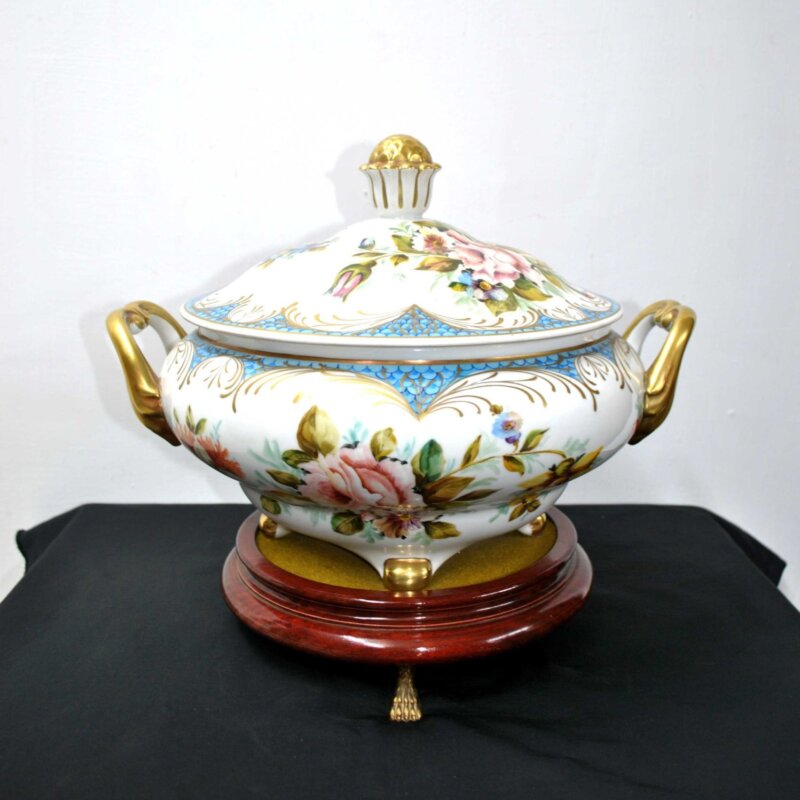 Sopera de porcelana