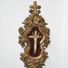 Crucifijo con marco madera - Imagen 4