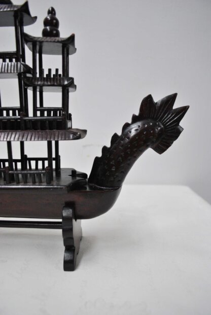 Figura barco oriental - Imagen 4