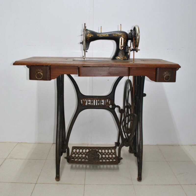 Máquina de coser Wertheim