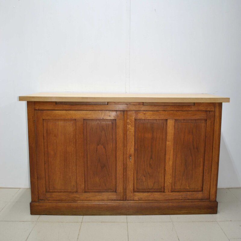 Aparador o mostrador roble