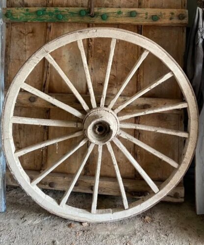 Rueda antigua madera