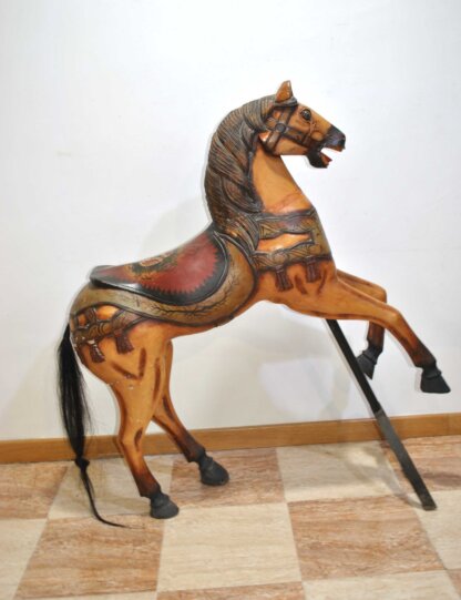Gran caballo de madera