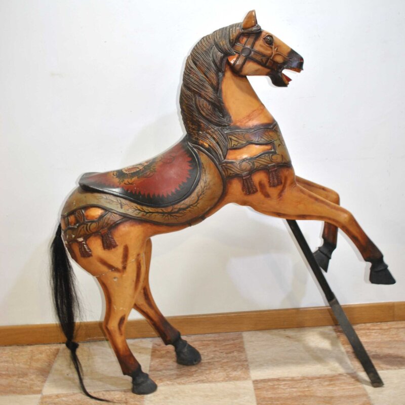 Gran caballo de madera