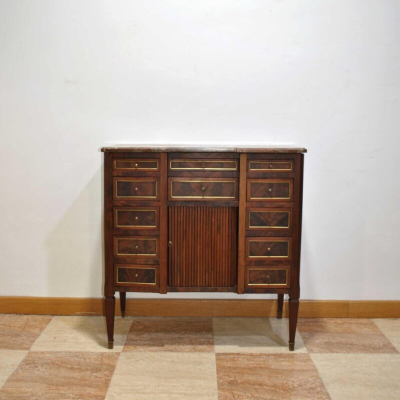 Cómoda estilo Luis XVI