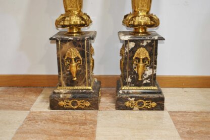 Columnas con jarrones - Imagen 17