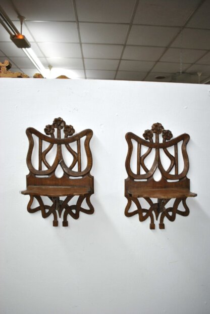Peanas o repisas Art Nouveau