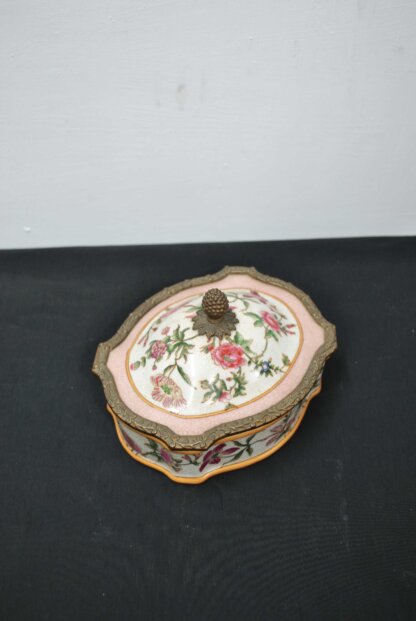 Caja o joyero porcelana - Imagen 2