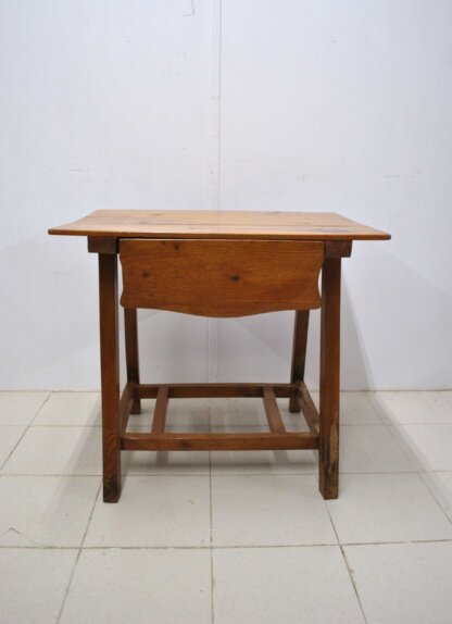 Mesa tocinera antigua